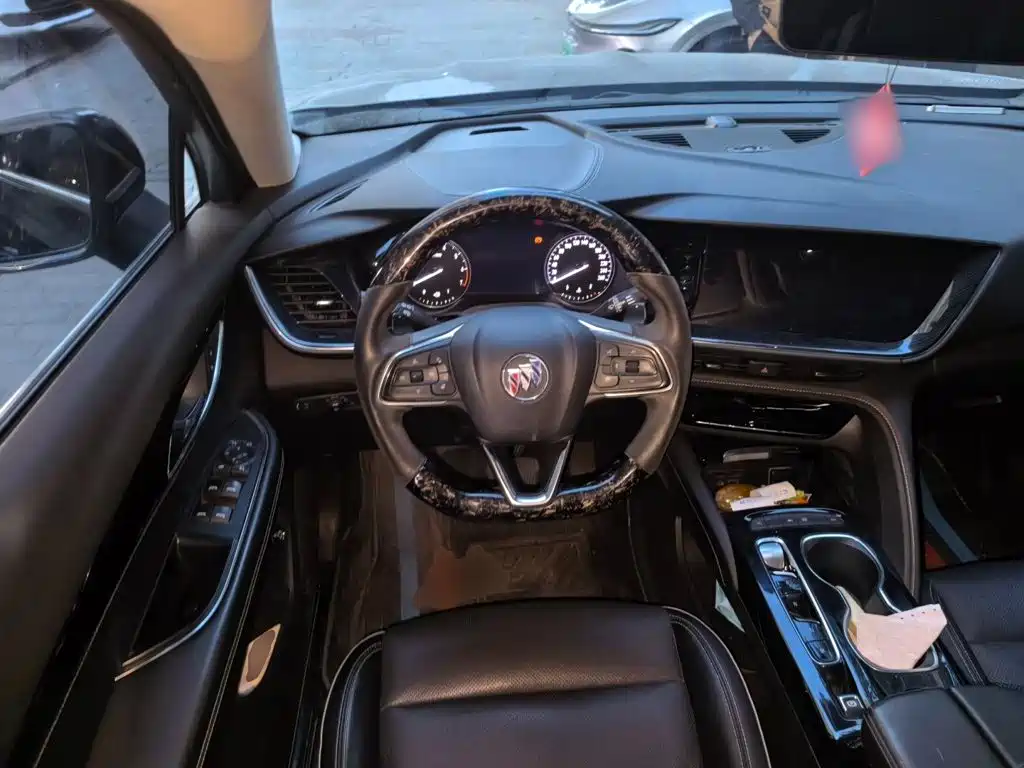 Buick Envision Plus — фото 6