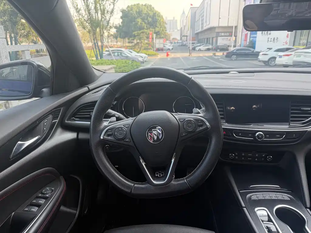 Buick Regal — фото 11