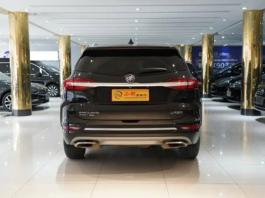 Buick Enclave — фото 23