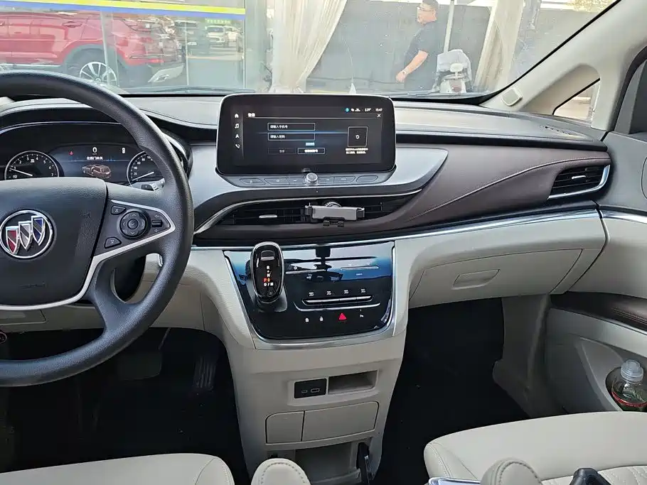 Buick GL8 — фото 13