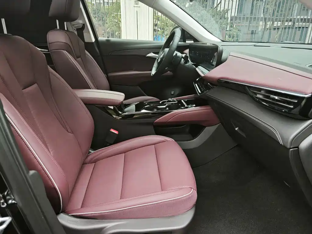 Buick Envision Plus — фото 23