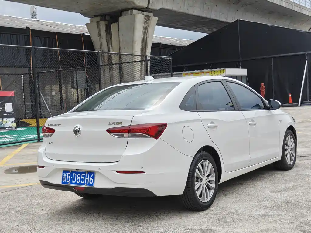 Buick Excelle — фото 6