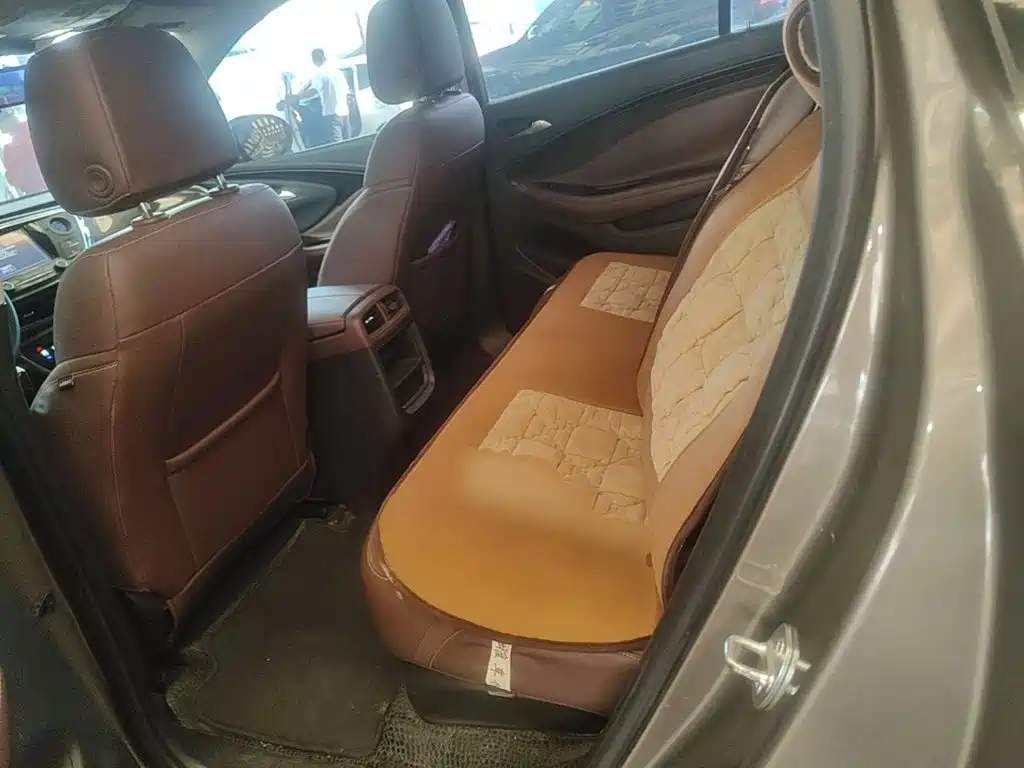 Buick Envision Plus — фото 17