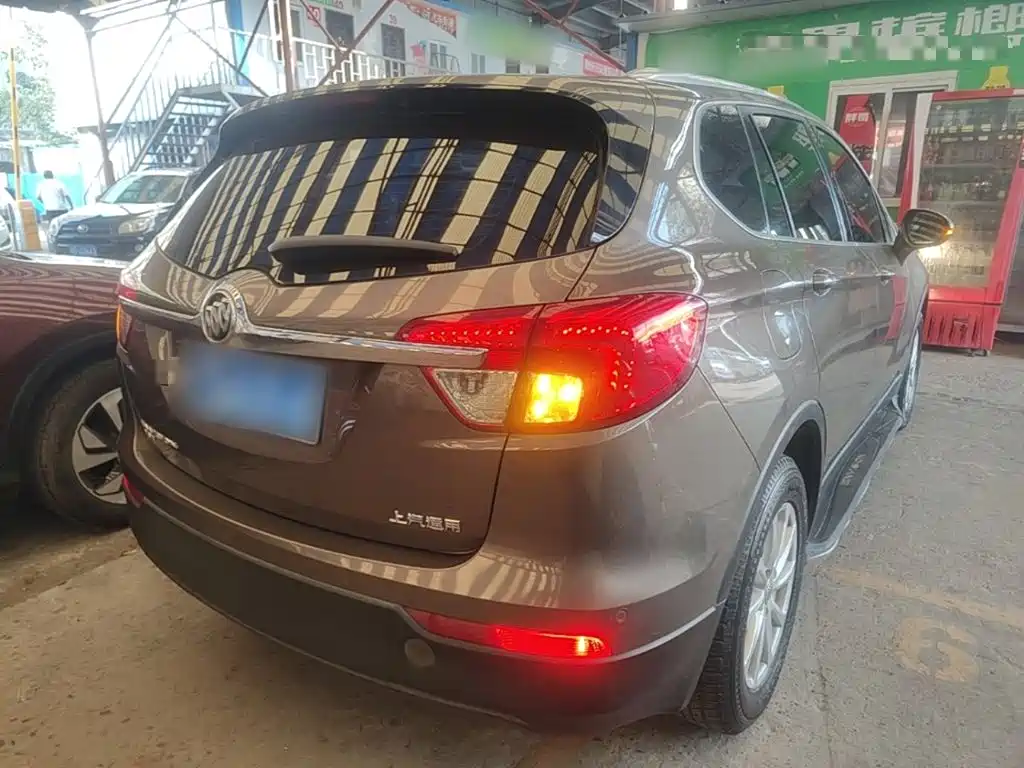 Buick Envision Plus — фото 7