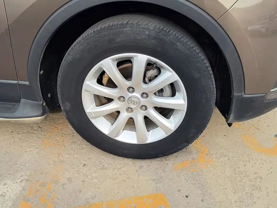 Buick Envision Plus — фото 6