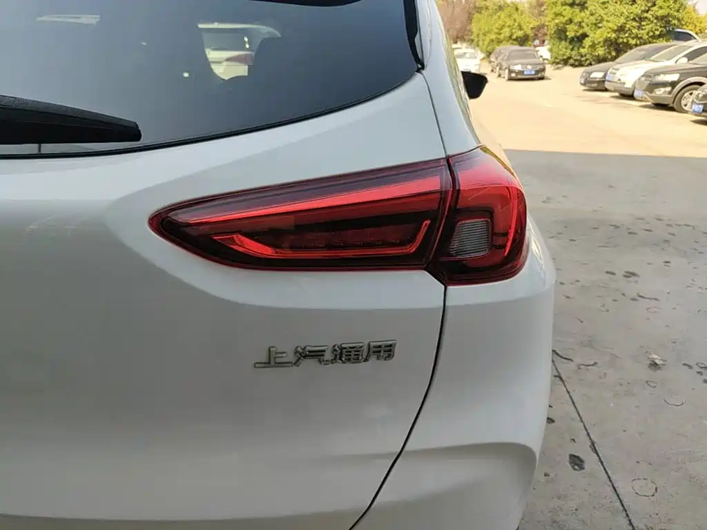 Buick Encore — фото 8