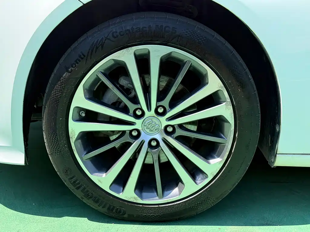 Buick Regal — фото 19