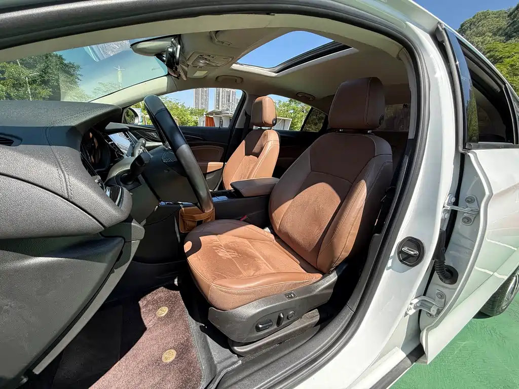 Buick Regal — фото 7