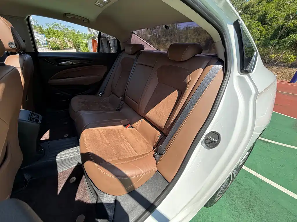 Buick Regal — фото 9
