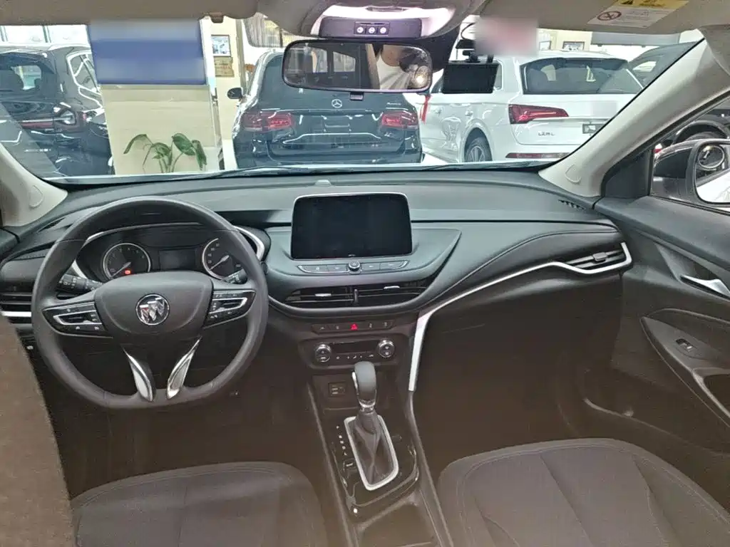 Buick Encore — фото 10