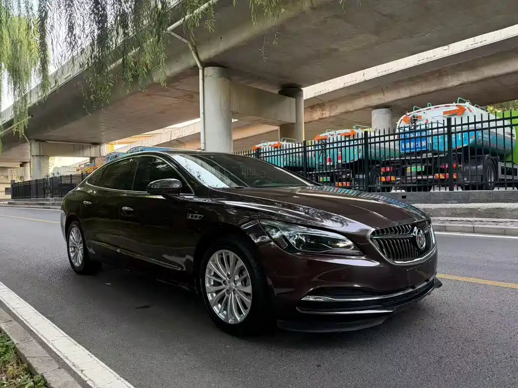 Buick LaCrosse — фото 3