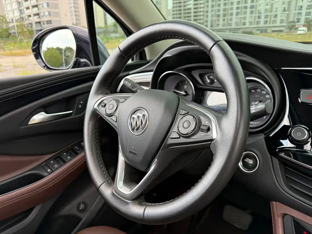 Buick Envision Plus — фото 14