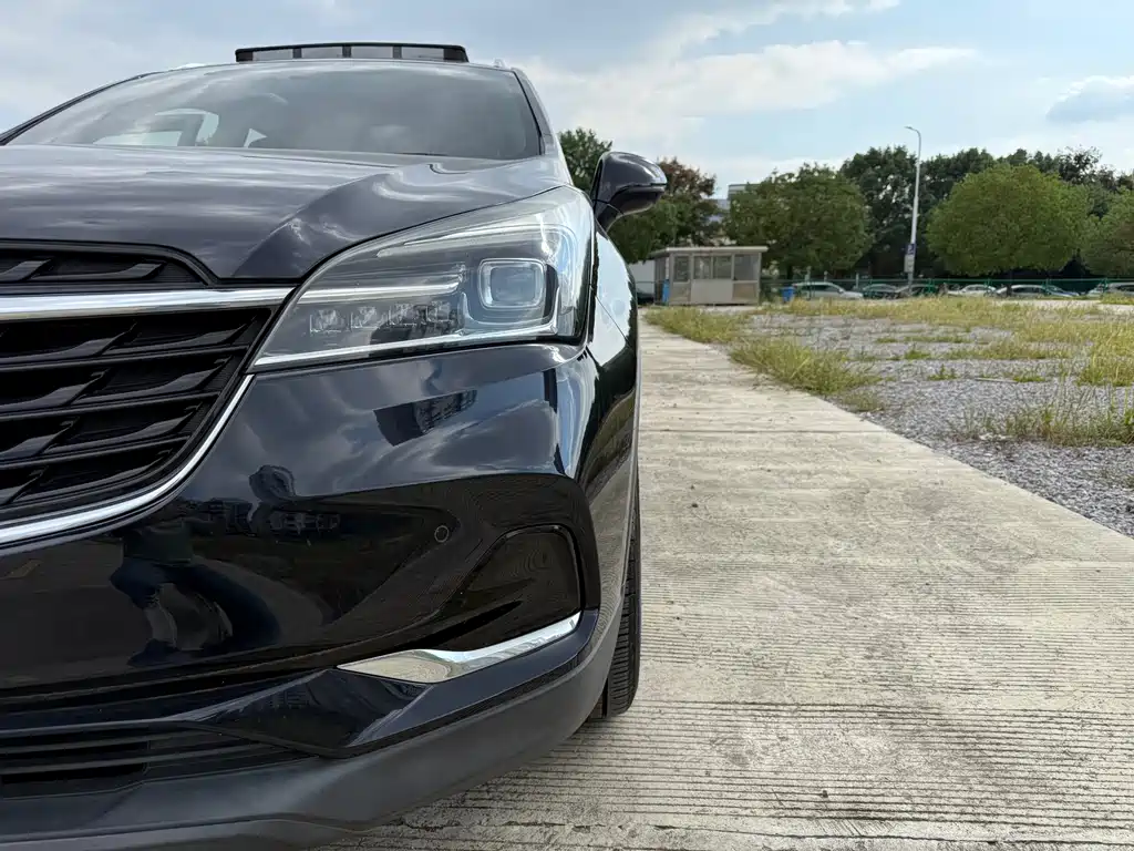 Buick Envision Plus — фото 8