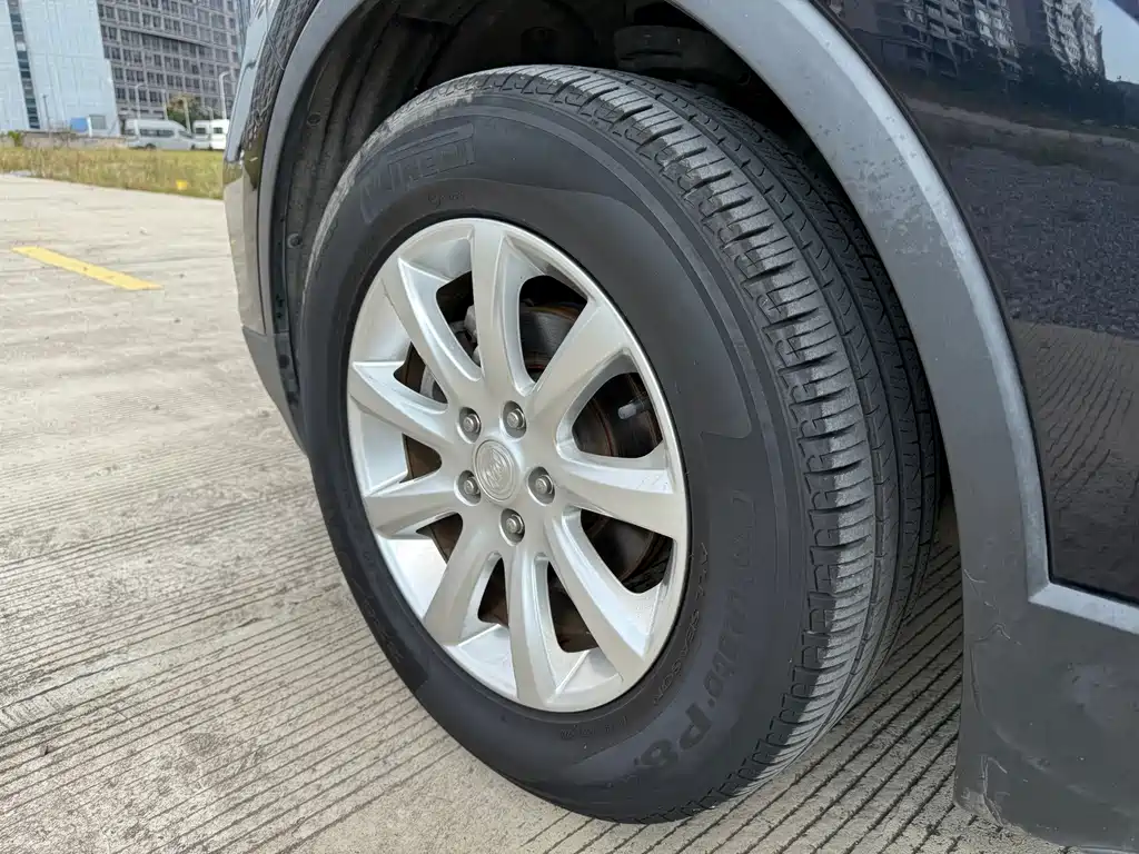 Buick Envision Plus — фото 10