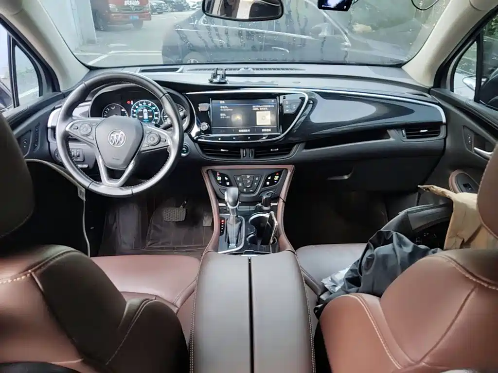 Buick Envision Plus — фото 14