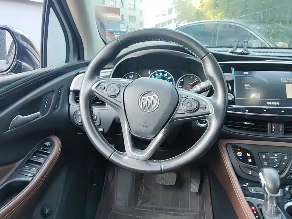 Buick Envision Plus — фото 15