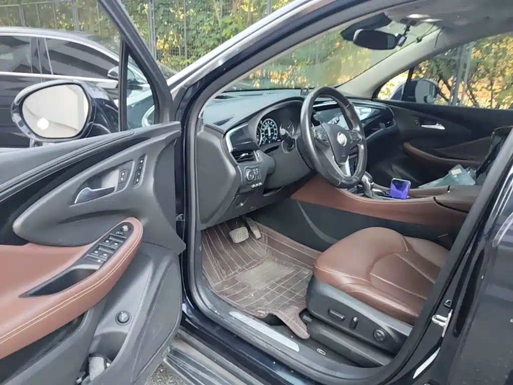Buick Envision Plus — фото 21