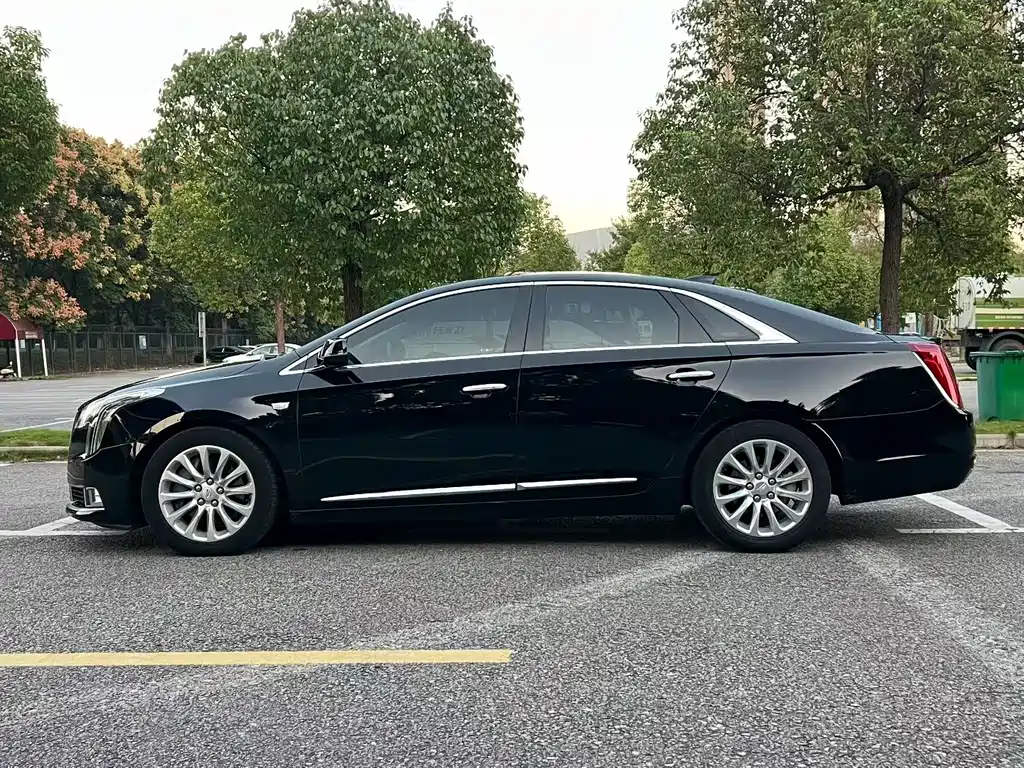Cadillac XTS — фото 3