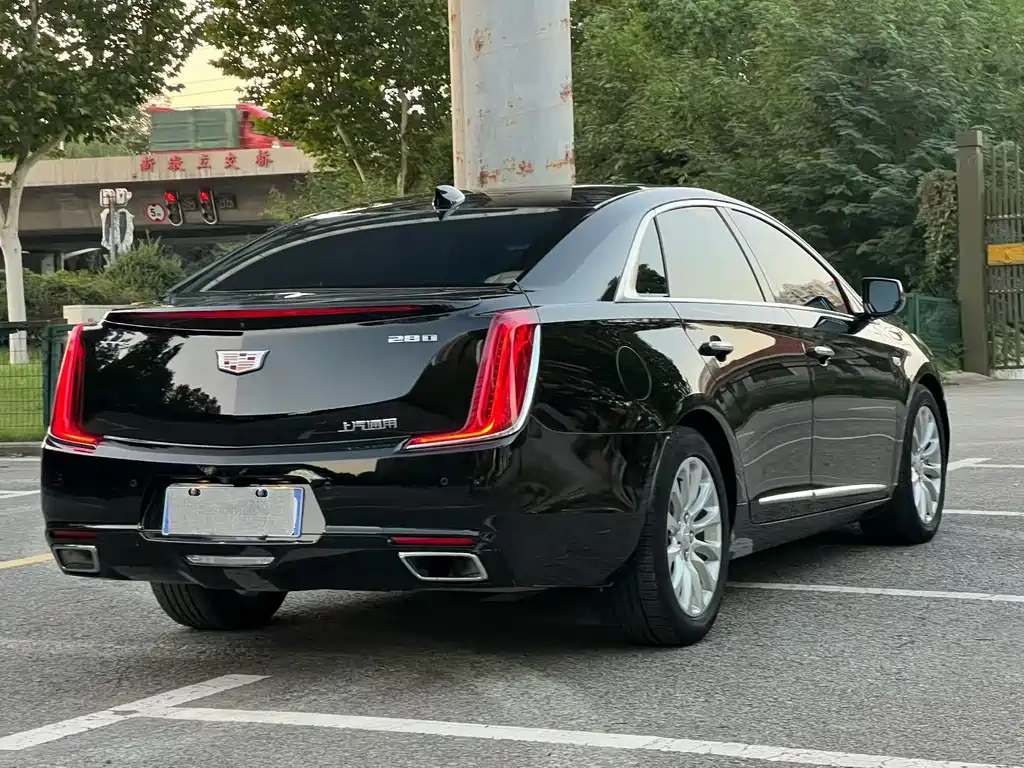 Cadillac XTS — фото 4
