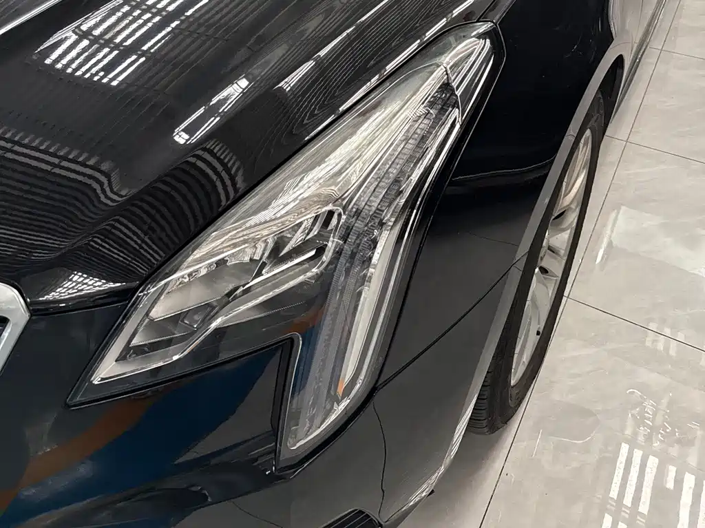 Cadillac XTS — фото 5