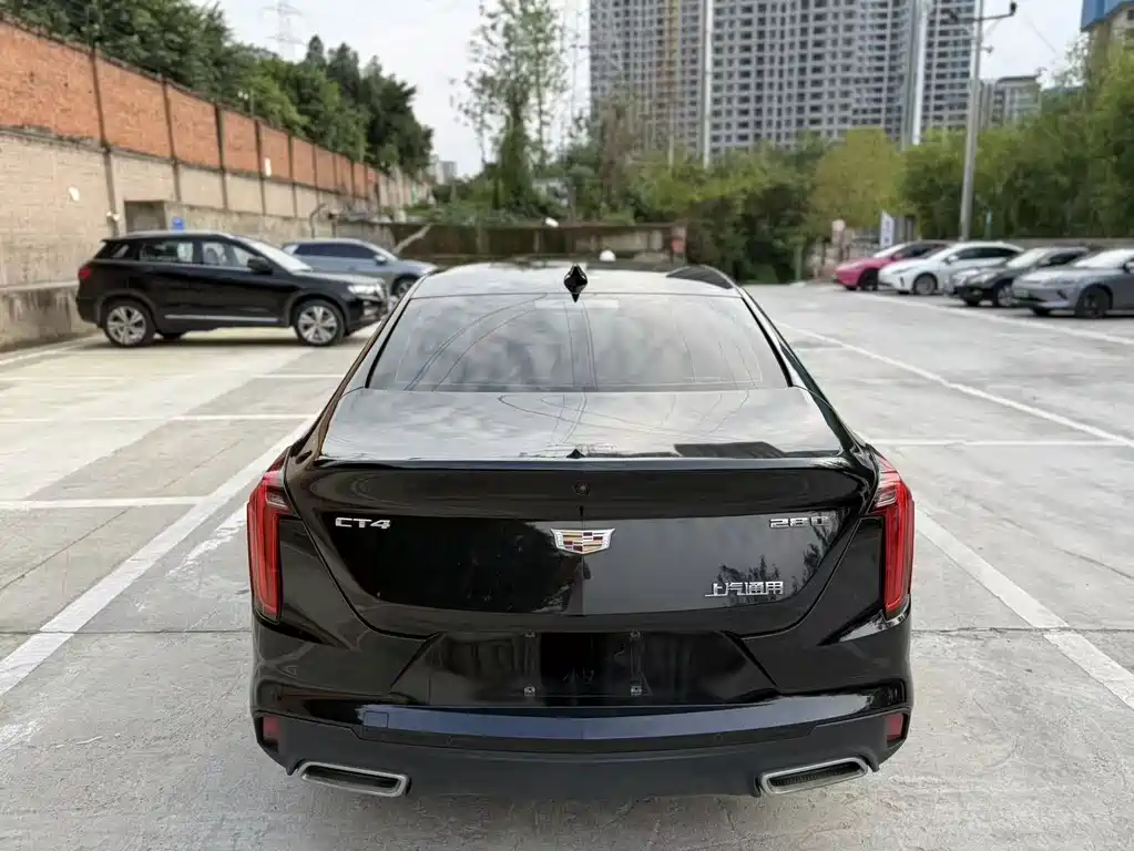 Cadillac CT4 — фото 11