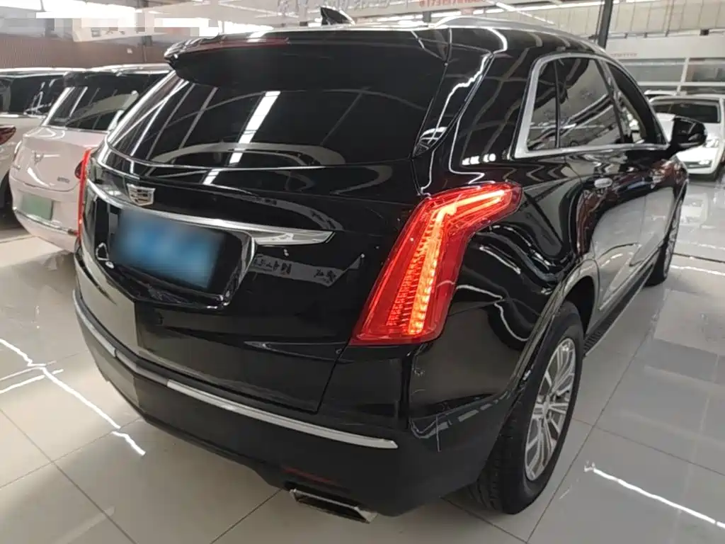 Cadillac XT5 — фото 7