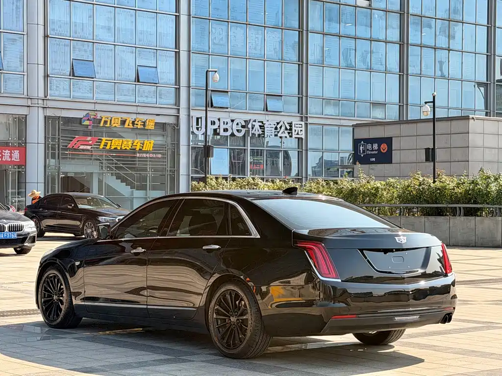 Cadillac CT6 — фото 3