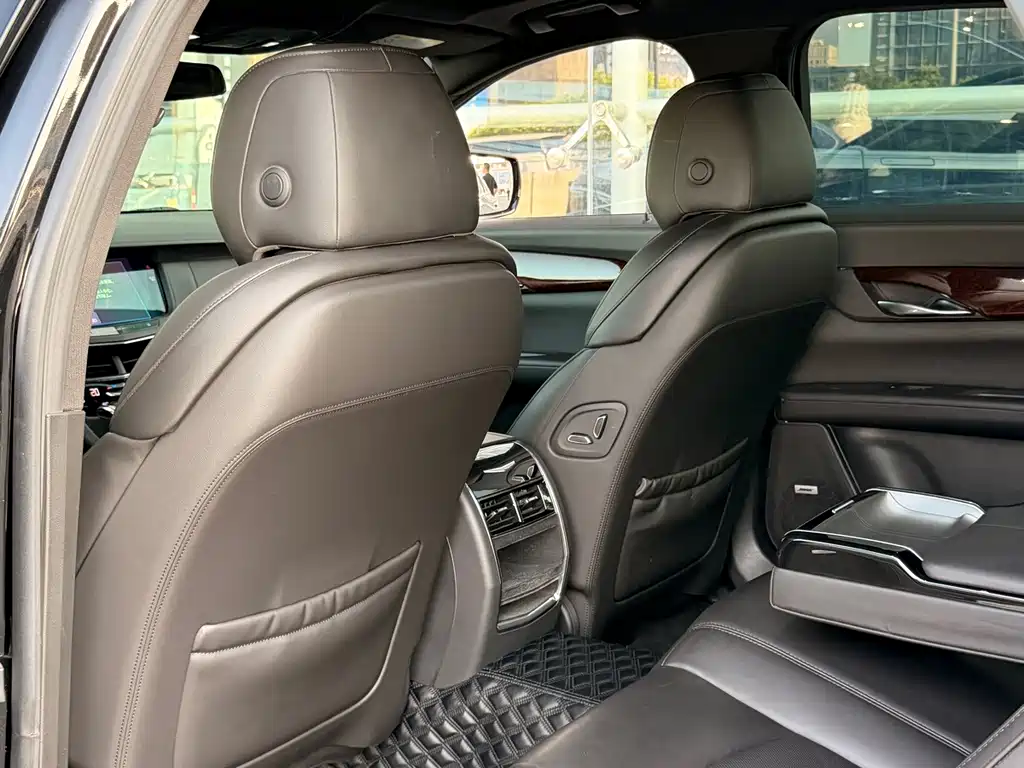 Cadillac CT6 — фото 6