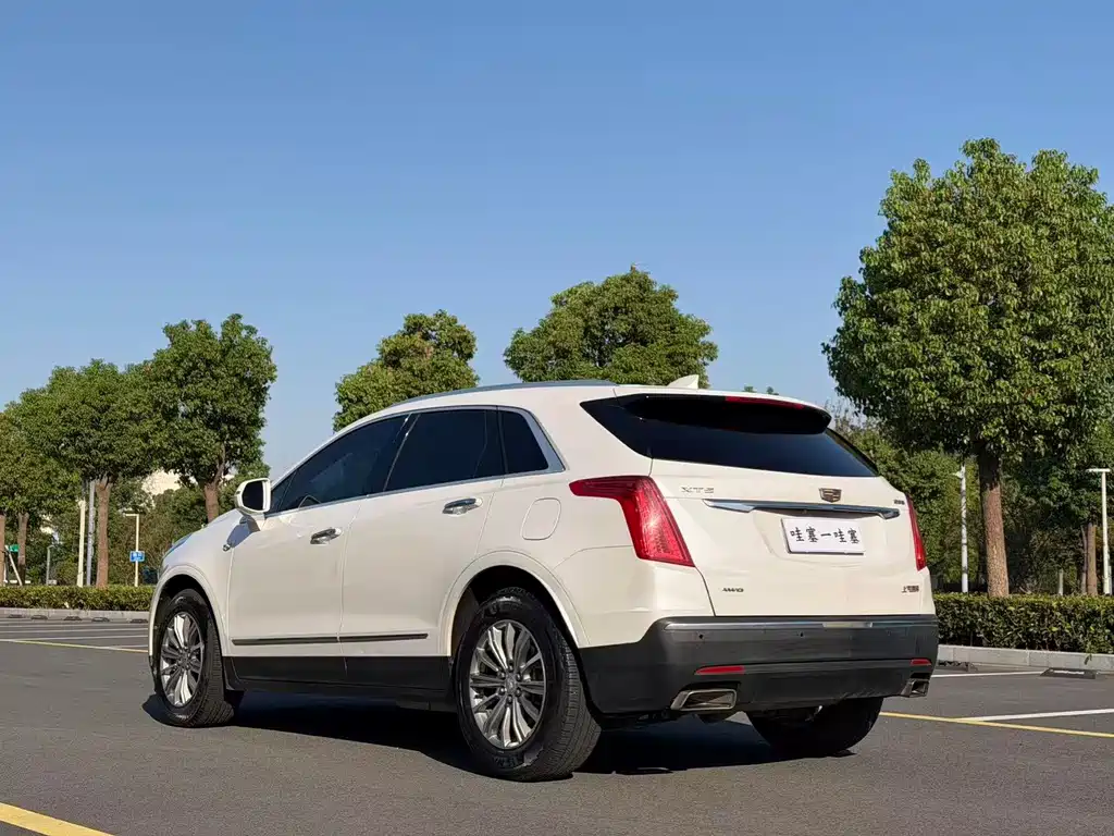 Cadillac XT5 — фото 6