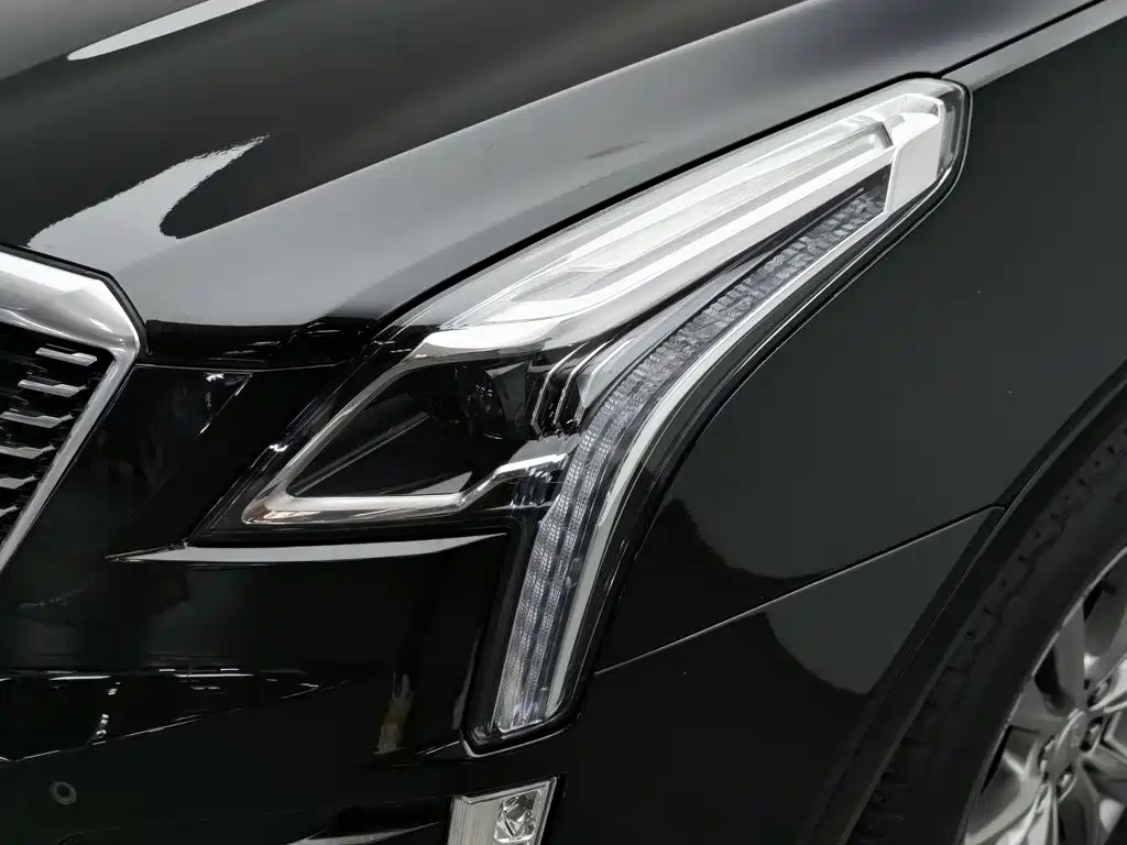Cadillac XT5 — фото 7