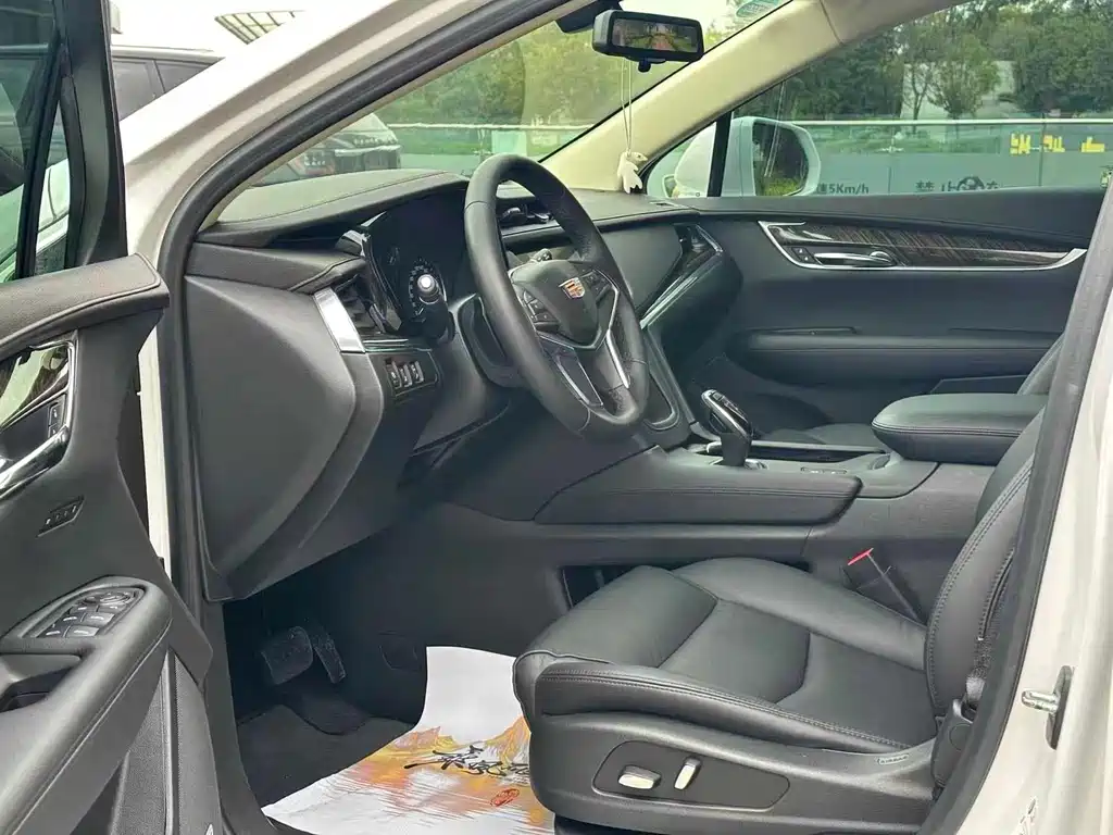 Cadillac XT5 — фото 4