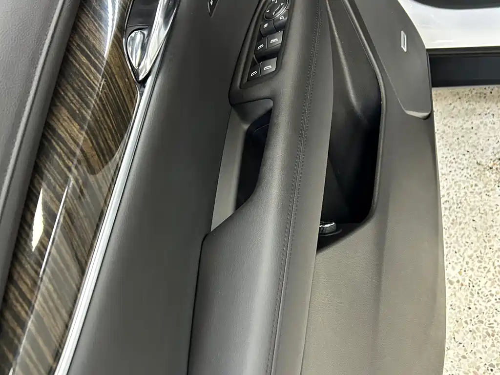 Cadillac XT5 — фото 7