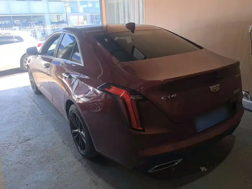 Cadillac CT4 — фото 5