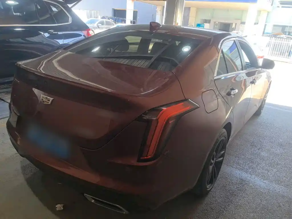 Cadillac CT4 — фото 7