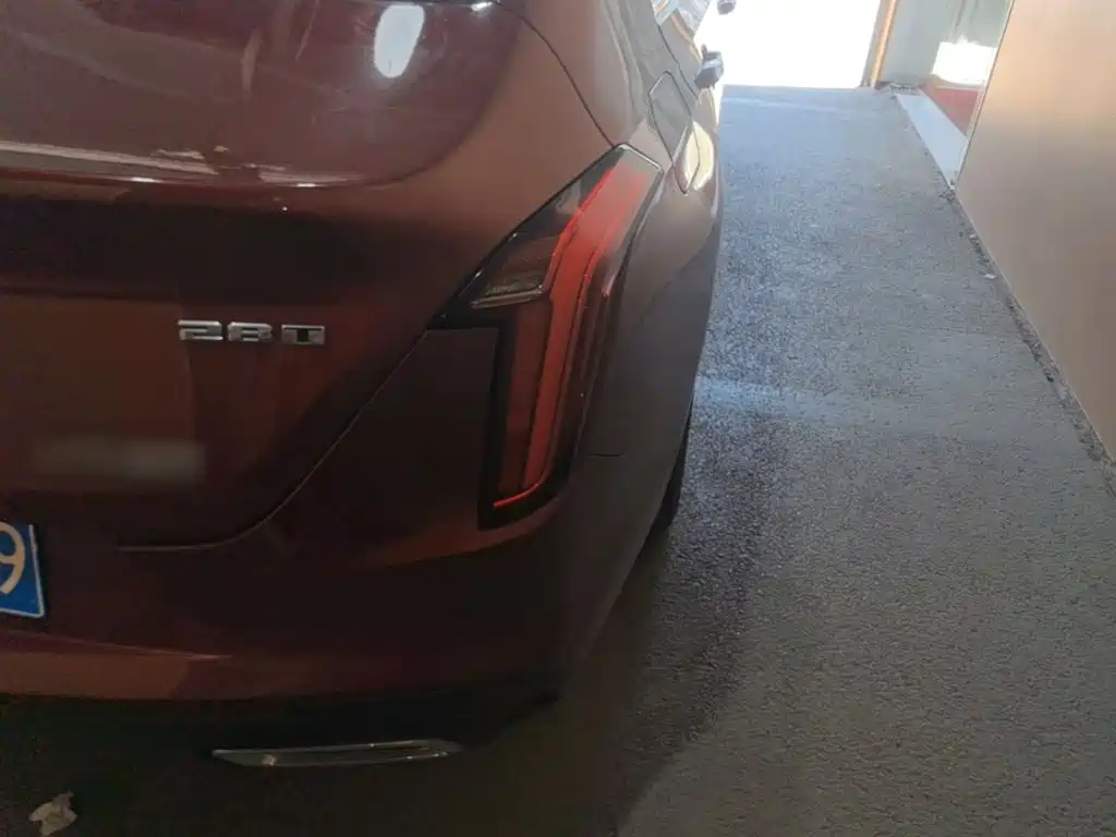 Cadillac CT4 — фото 8