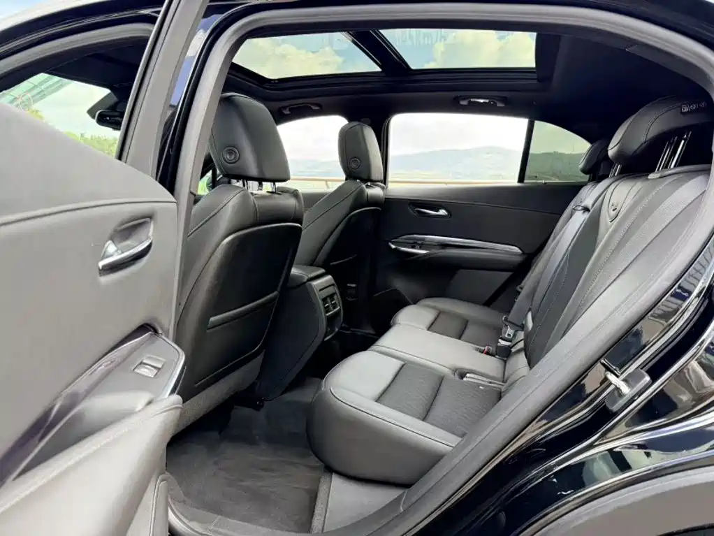 Cadillac XT4 — фото 4
