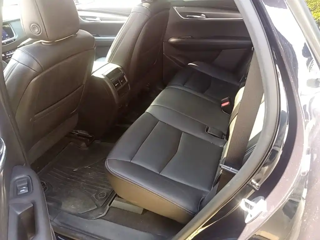 Cadillac XT5 — фото 17