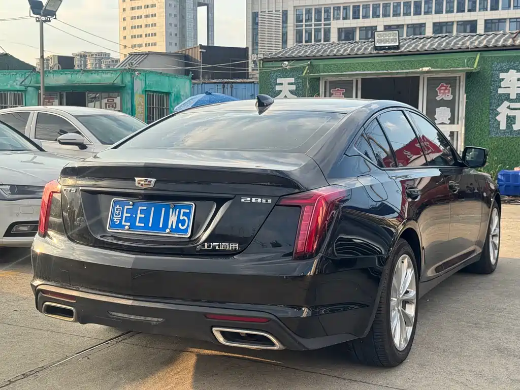 Cadillac CT5 — фото 7