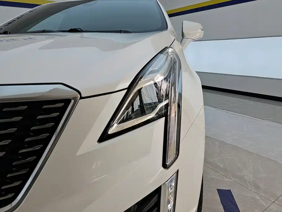 Cadillac XT5 — фото 5