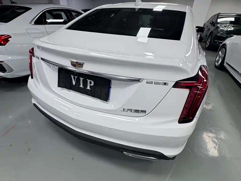 Cadillac CT5 — фото 15