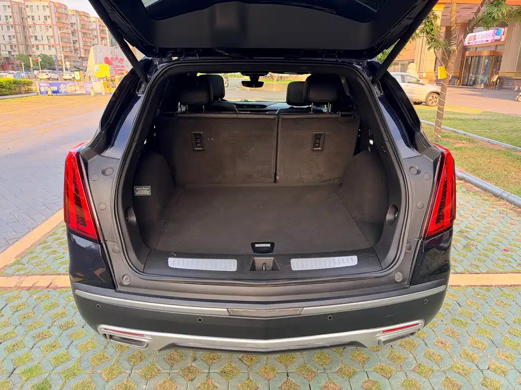Cadillac XT5 — фото 9
