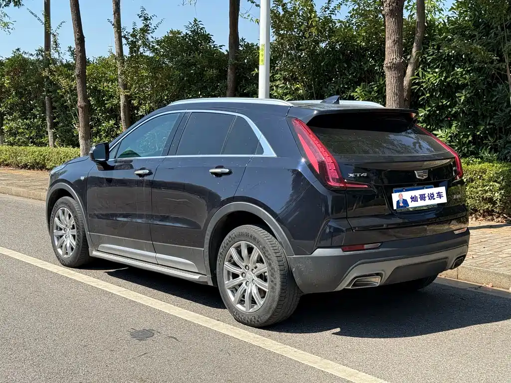 Cadillac XT4 — фото 4