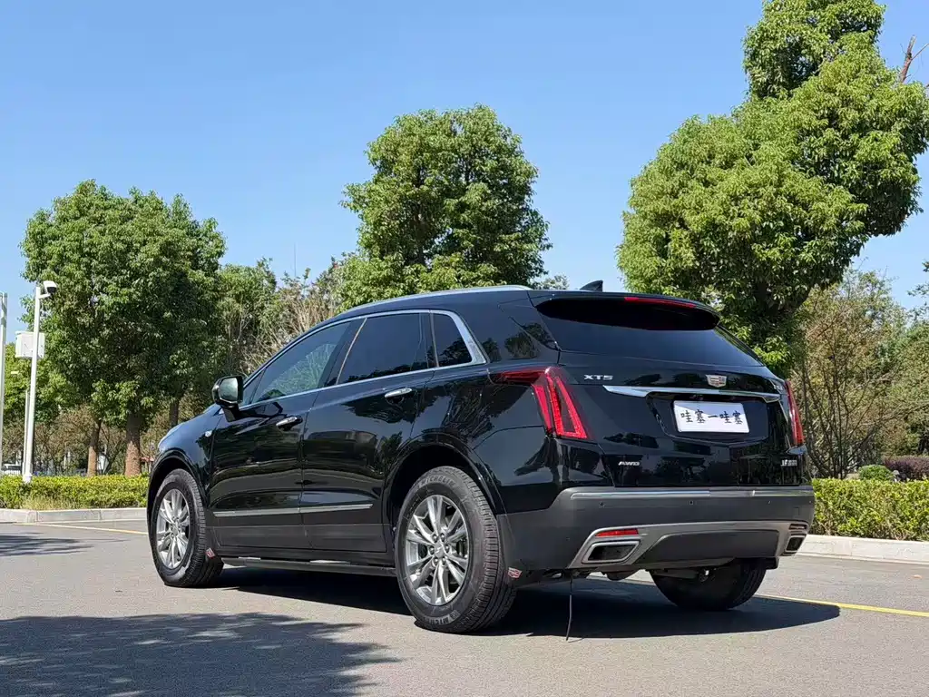 Cadillac XT5 — фото 6