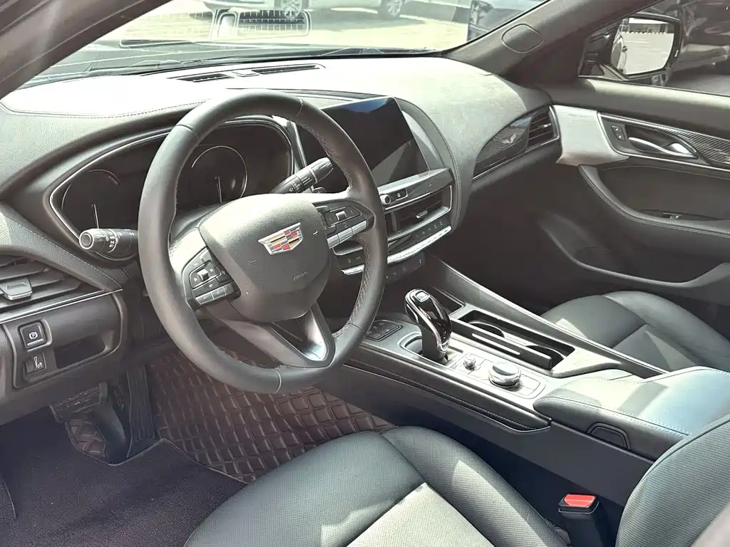 Cadillac CT5 — фото 5
