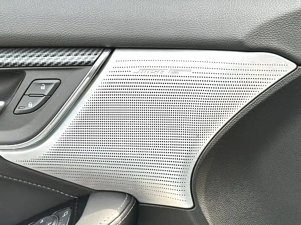Cadillac CT5 — фото 6