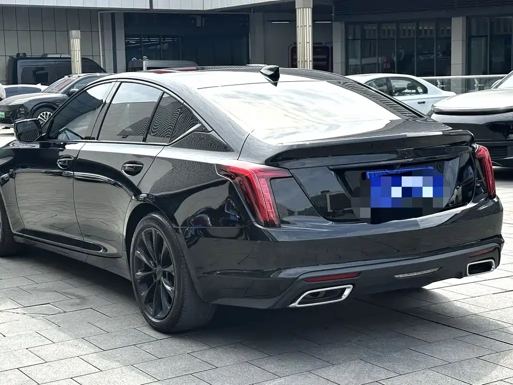 Cadillac CT5 — фото 9