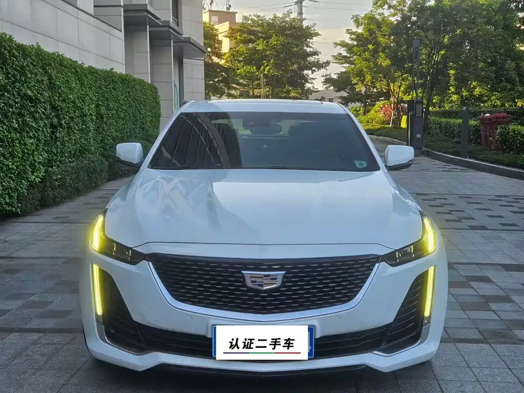 Cadillac CT5 — фото 2