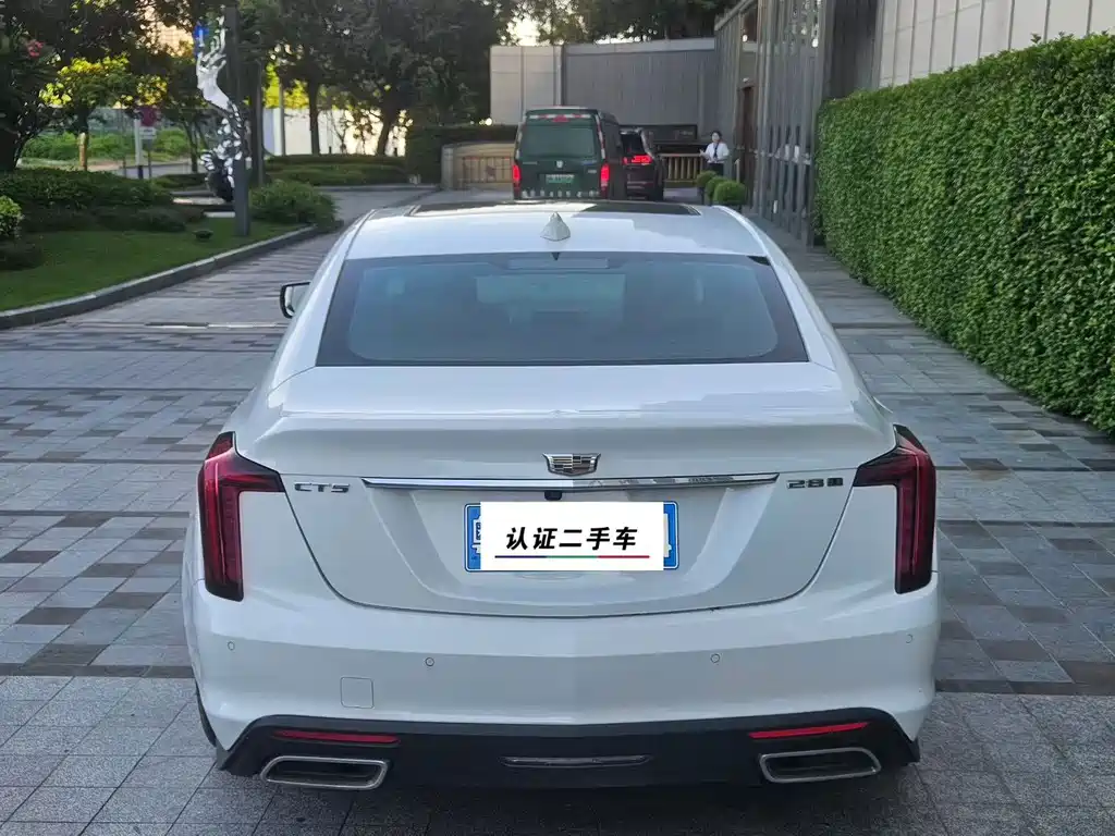 Cadillac CT5 — фото 4