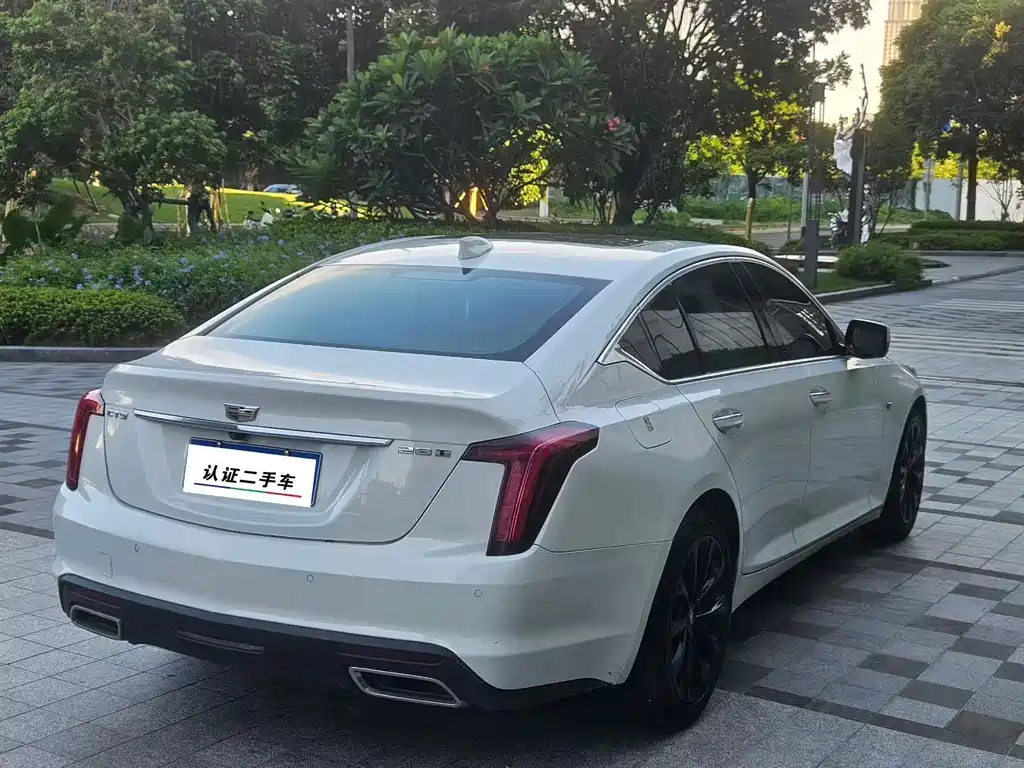 Cadillac CT5 — фото 5