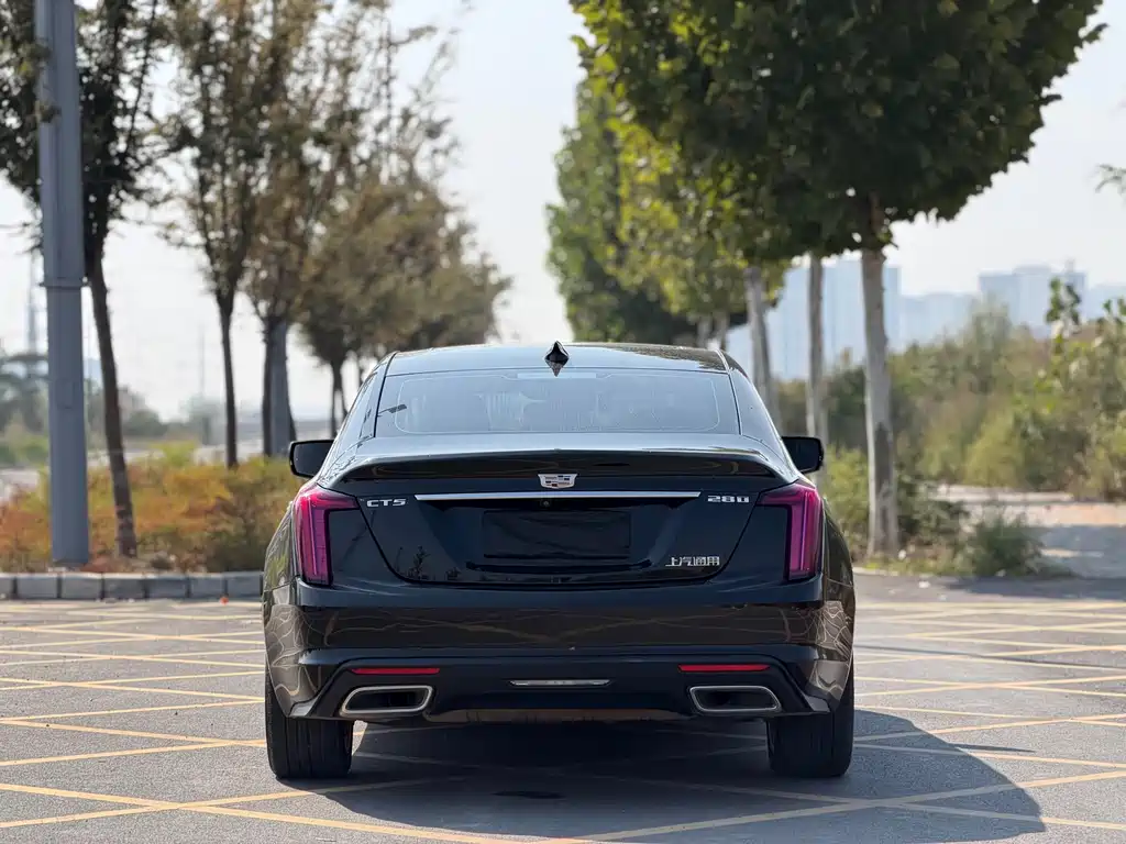 Cadillac CT5 — фото 8